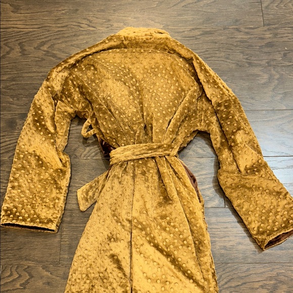 Brown Textured Robe - Picture 6 of 6